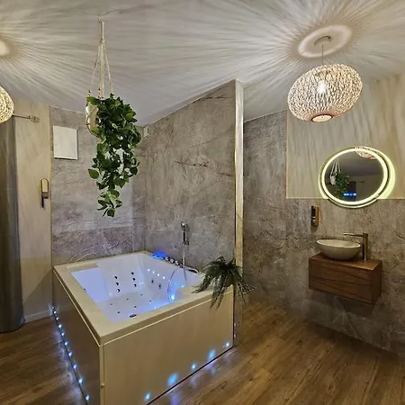 Apartment La Parenthese - Votre Cocon Au Centre D'oyonnax *